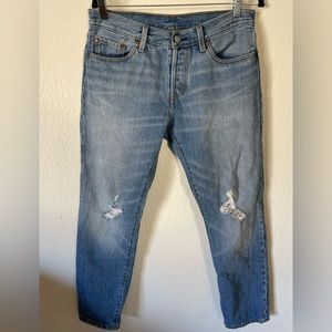 Levi boyfriend fit size 27 denim jeans